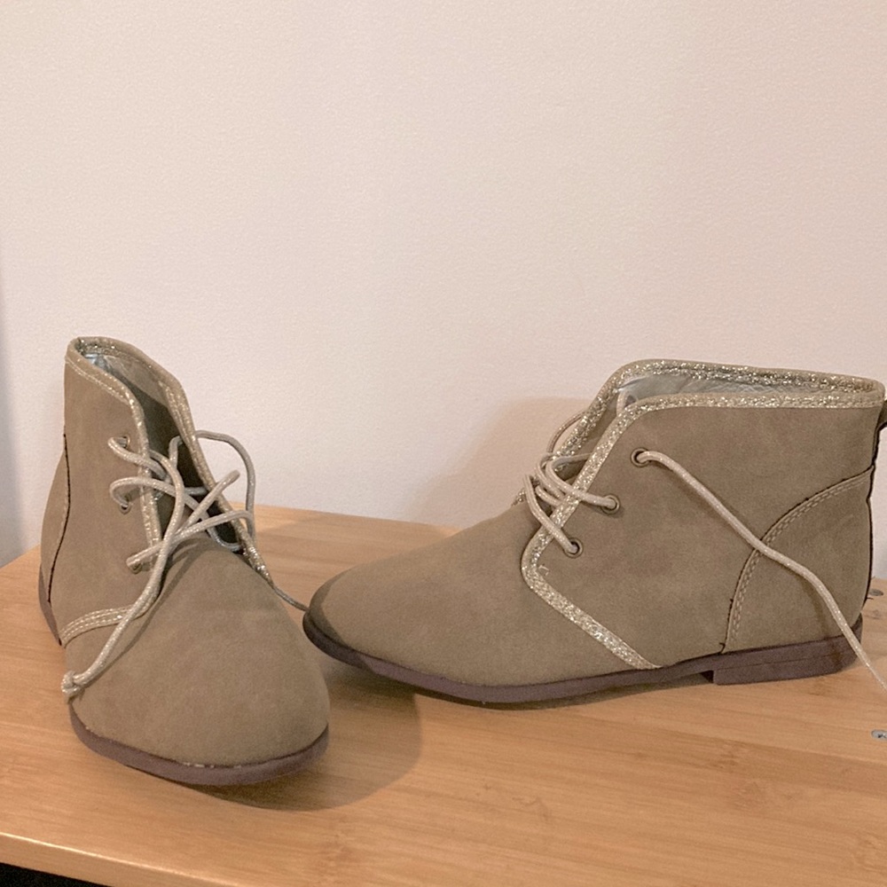 Oshkosh lace up booties